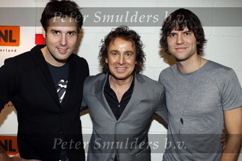 Hilversum 11 januari 2011
Uitreiking 100% NL awards bij de wereldomroep. Nick en Simon en Marco Borsato
Peter Smulders bv