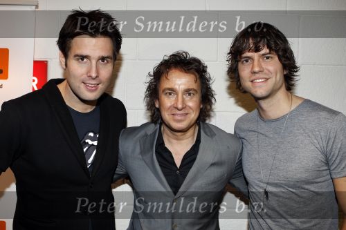 Hilversum 11 januari 2011
Uitreiking 100% NL awards bij de wereldomroep. Nick en Simon en Marco Borsato
Peter Smulders bv