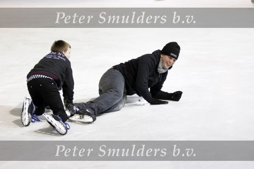 Amsterdam 4 januari 2011
Patty Brard en haar vriend Nicky v Dam schaatsend op de Jaap eden baan.
Peter Smulders bv