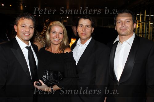 Amsterdam 9 december 2010
Miljonair fair in de RAI. Brooke Shields opent de fair samen met Yves Gijraths. Patrick en Irma v Hove Alexander v Zadelhoff en Jacques ..
Peter Smulders bv