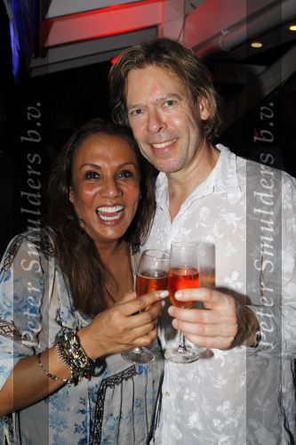 Curacao 29 december 2010
Patty Brard met vriend Antoine en Gerard Joling bij concert Jan Smit op Mambo Beach.
Peter Smulders bv