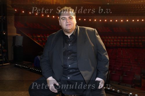Amsterdam 8 december 2010
Peter Beense 25 jaar artiest . Hij viert dat met een concert in Carre.
Peter Smulders bv