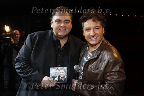 Amsterdam 8 december 2010
Peter Beense 25 jaar artiest . Hij viert dat met een concert in Carre. Rene Froger
Peter Smulders bv