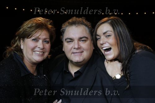 Amsterdam 8 december 2010
Peter Beense 25 jaar artiest . Hij viert dat met een concert in Carre. Peter met zijn vrouw en dochter
Peter Smulders bv