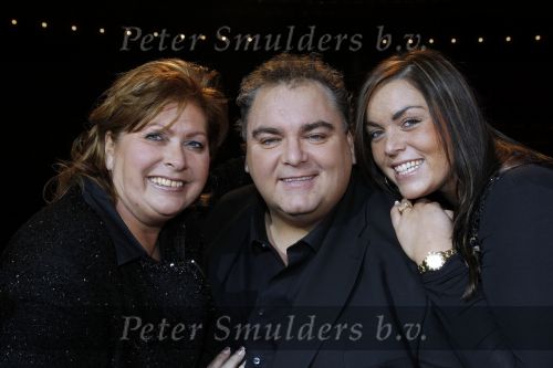Amsterdam 8 december 2010
Peter Beense 25 jaar artiest . Hij viert dat met een concert in Carre. Peter met zijn vrouw en dochter
Peter Smulders bv
