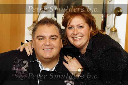 Amsterdam 8 december 2010
Peter Beense 25 jaar artiest . Hij viert dat met een concert in Carre. Peter met zijn vrouw en dochter
Peter Smulders bv