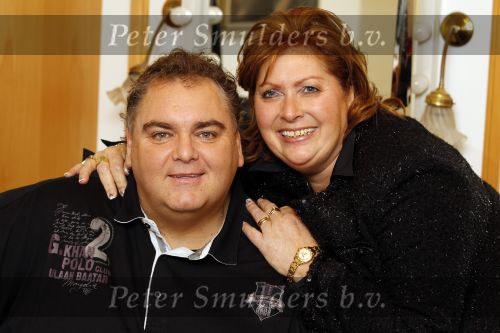 Amsterdam 8 december 2010
Peter Beense 25 jaar artiest . Hij viert dat met een concert in Carre. Peter met zijn vrouw en dochter
Peter Smulders bv
