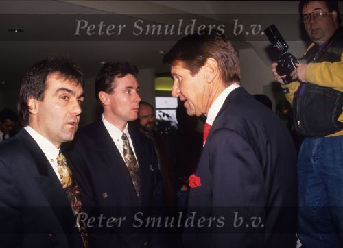 Den Bosch, 28 Januari 1992
Peter Post als ploegleider bij de Panasonic wielerploeg tijdens de voorstelling aan de pers.
Foto Peter Smulders BV