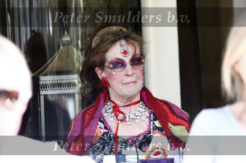 Amsterdam 20 april 2009
Petra Heyboer  Heijboer op terras oip de cornelis schuytstraat.
Peter Smulders bv