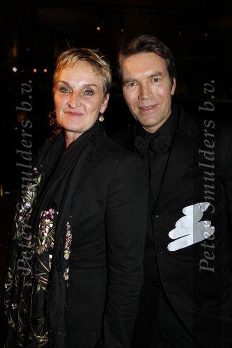 Amsterdam 9 december 2010
Miljonair fair in de RAI. Brooke Shields opent de fair samen met Yves Gijraths. Piet Boon met zijn vrouw
Peter Smulders bv