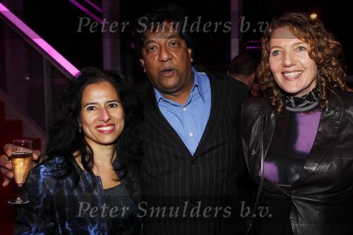 Hilversum 7 december 2010
Uitreiking Radio bitches awards. Prem Radhakishun met vrouw en collega
Peter Smulders bv