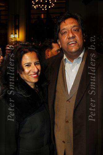 Scheveningen 17 januari 2011
Premiere Sonny Boy in het circustheater. Prem Radhakishun met vrouw
Peter Smulders bv