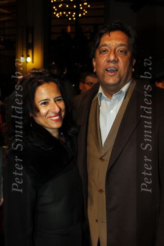 Scheveningen 17 januari 2011
Premiere Sonny Boy in het circustheater. Prem Radhakishun met vrouw
Peter Smulders bv