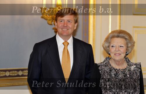 Den Haag 13 januari 2011
Koningin Beatrix Prins Willem Alexander en prinses Maxima ontvangen de sultan van Brunei op paleis Noordeinde.
Peter Smulders bv