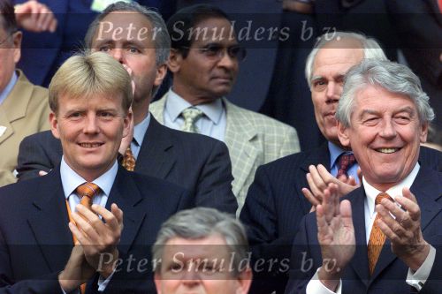 Amsterdam 29 juni 2000  Euro 2000
1/2 finale Nederland-Italie, eindstand 0-0 na verlenging o-o
Nederland verliest met strafschoppen
Prins willem alexander en Wim Kok

PETER SMULDERS BV