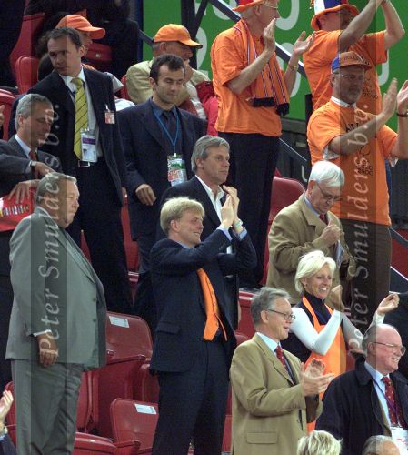 Rotterdam, 25 juni 2000   Euro 2000
Nederland-Yougoslavie, eindstand 6-1
4 doelpunten Patrick kluivert en 2 x Marc Overmars

Prins Willem Alexander

PETER SMULDERS BV