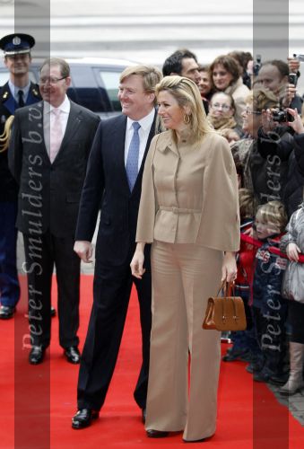 Rotterdam 12 december 2010
Prins Willem Alexander en prinses Maxima bezoeken musical in Rotterdam.
Peter Smulders bv