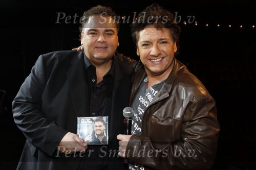 Amsterdam 8 december 2010
Peter Beense 25 jaar artiest . Hij viert dat met een concert in Carre. Rene Froger
Peter Smulders bv