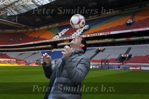 Amsterdam 7 januari 2011
Robert Leroy en George The van Volendam music in de arena.
Peter Smulders bv