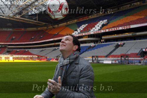 Amsterdam 7 januari 2011
Robert Leroy en George The van Volendam music in de arena.
Peter Smulders bv