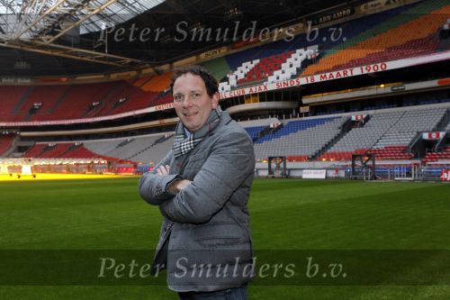 Amsterdam 7 januari 2011
Robert Leroy en George The van Volendam music in de arena.
Peter Smulders bv