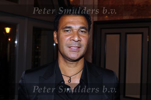 Amsterdam 6 december 2010
Optreden Los Angeles the voices met oa Gordon in carre. Ruud Gullit
Peter Smulders bv