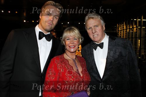 Amsterdam 9 december 2010
Miljonair fair in de RAI. Brooke Shields opent de fair samen met Yves Gijraths. Sheila de Vries met man en zoon
Peter Smulders bv
