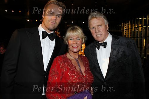 Amsterdam 9 december 2010
Miljonair fair in de RAI. Brooke Shields opent de fair samen met Yves Gijraths. Sheila de Vries met man en zoon
Peter Smulders bv