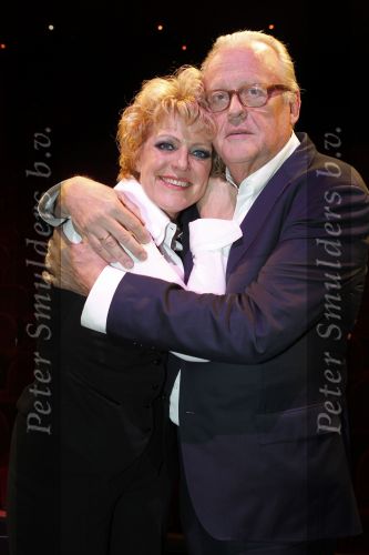 Amsterdam 6 december 2010
Premiere Simone Kleinsma in het nieuwe de la mar theater. Simone en Guus Verstraete
Peter Smulders bv