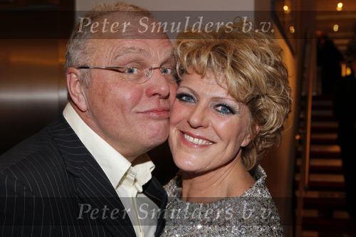 Amsterdam 6 december 2010
Premiere Simone Kleinsma in het nieuwe de la mar theater. Simone Kleinsma met broer
Peter Smulders bv