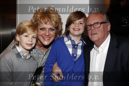 Amsterdam 6 december 2010
Premiere Simone Kleinsma in het nieuwe de la mar theater. Simone en Guus Verstraete
Peter Smulders bv