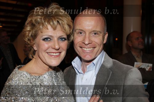 Amsterdam 6 december 2010
Premiere Simone Kleinsma in het nieuwe de la mar theater. Simone met Mart Visser
Peter Smulders bv