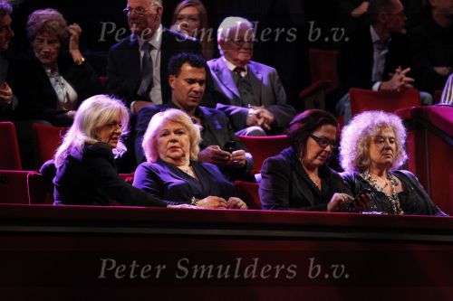 Amsterdam 6 december 2010
Optreden Los Angeles the voices met oa Gordon in carre. Tineke de Nooy
Peter Smulders bv
