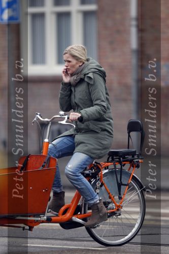 Amsterdam 7 januari 2011
Tooske Ragas op de bakfiets.
Peter Smulders bv