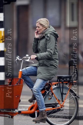 Amsterdam 7 januari 2011
Tooske Ragas op de bakfiets.
Peter Smulders bv