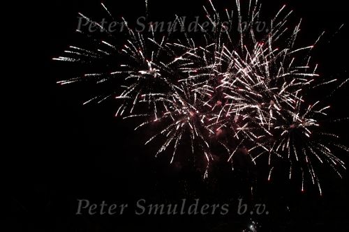 Curacao 1 januari 2011
Vuurwerk op Mambo Beach.
Peter Smulders bv