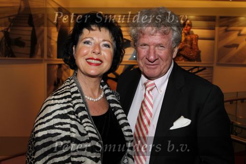 Amsterdam 6 januari 2011
Premiere Volendam in het nieuwe de la mar. Willibrord Frequin met nieuwe vriendin
Peter Smulders bv