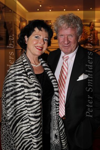 Amsterdam 6 januari 2011
Premiere Volendam in het nieuwe de la mar. Willibrord Frequin met nieuwe vriendin
Peter Smulders bv