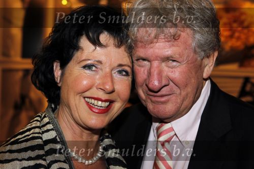 Amsterdam 6 januari 2011
Premiere Volendam in het nieuwe de la mar. Willibrord Frequin met nieuwe vriendin
Peter Smulders bv
