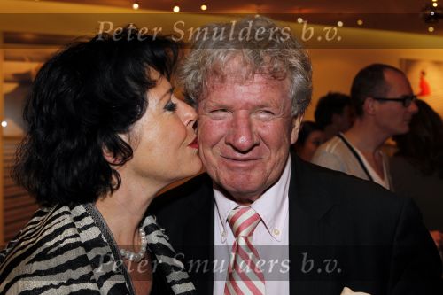 Amsterdam 6 januari 2011
Premiere Volendam in het nieuwe de la mar. Willibrord Frequin met nieuwe vriendin
Peter Smulders bv