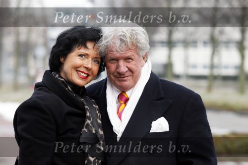 Hoofddorp 7 december 2010
Willibrord Frequin met zijn nieuwe vriendin en haar dochter.
Peter Smulders bv