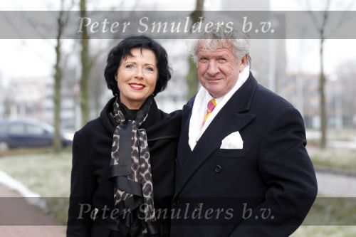 Hoofddorp 7 december 2010
Willibrord Frequin met zijn nieuwe vriendin en haar dochter.
Peter Smulders bv
