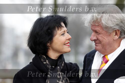 Hoofddorp 7 december 2010
Willibrord Frequin met zijn nieuwe vriendin en haar dochter.
Peter Smulders bv
