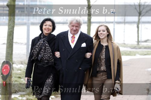 Hoofddorp 7 december 2010
Willibrord Frequin met zijn nieuwe vriendin en haar dochter.
Peter Smulders bv