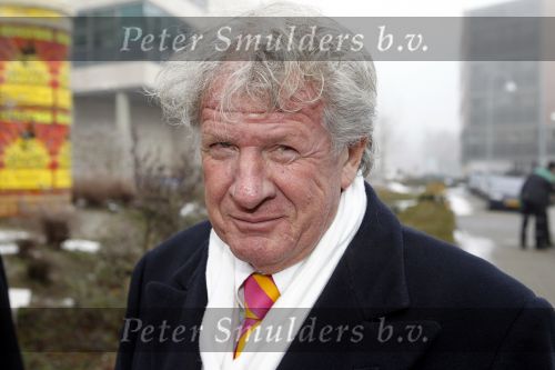 Hoofddorp 7 december 2010
Willibrord Frequin met zijn nieuwe vriendin en haar dochter.
Peter Smulders bv