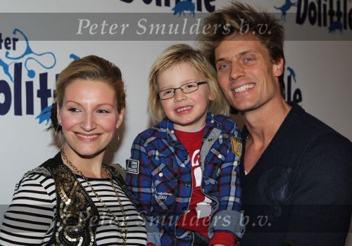 Zoetermeer, 19 December 2010
Premiere in het stadstheater van de musical Dr. Dolittle
Winston Post met zijn vrouw Denise v Rijswijk en zoontje Yaden Post
Foto Peter Smulders BV