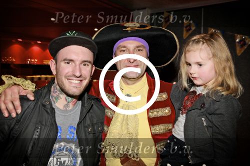 Tiel 08 Januari 2012
Premiere Piet Piraat 3D.  Ben Saunders en zijn dochter Stacey met Piet Piraat.
Peter Smulders bv