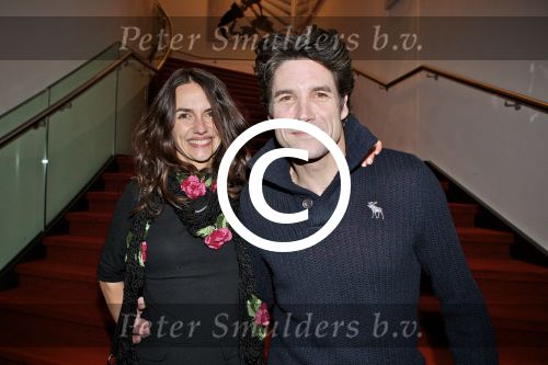 Amsterdam 10 januari 2012
Premiere Emmi en Leo in DeLaMar Theater.  Daniel Boissevain met zijn vrouw Vanessa Henneman.
Peter Smulders bv