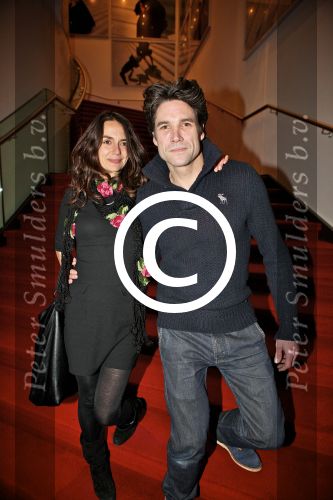 Amsterdam 10 januari 2012
Premiere Emmi en Leo in DeLaMar Theater.  Daniel Boissevain met zijn vrouw Vanessa Henneman.
Peter Smulders bv