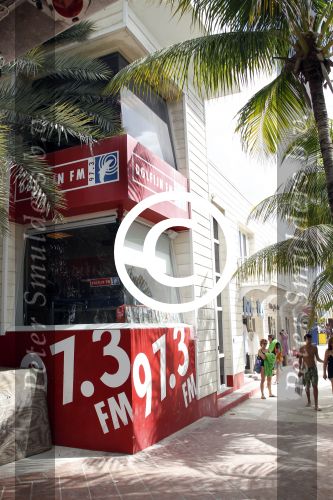 Curacao 5 januari 2011
Hotspots in Curacao. Dolfijn FM
Peter Smulders bv